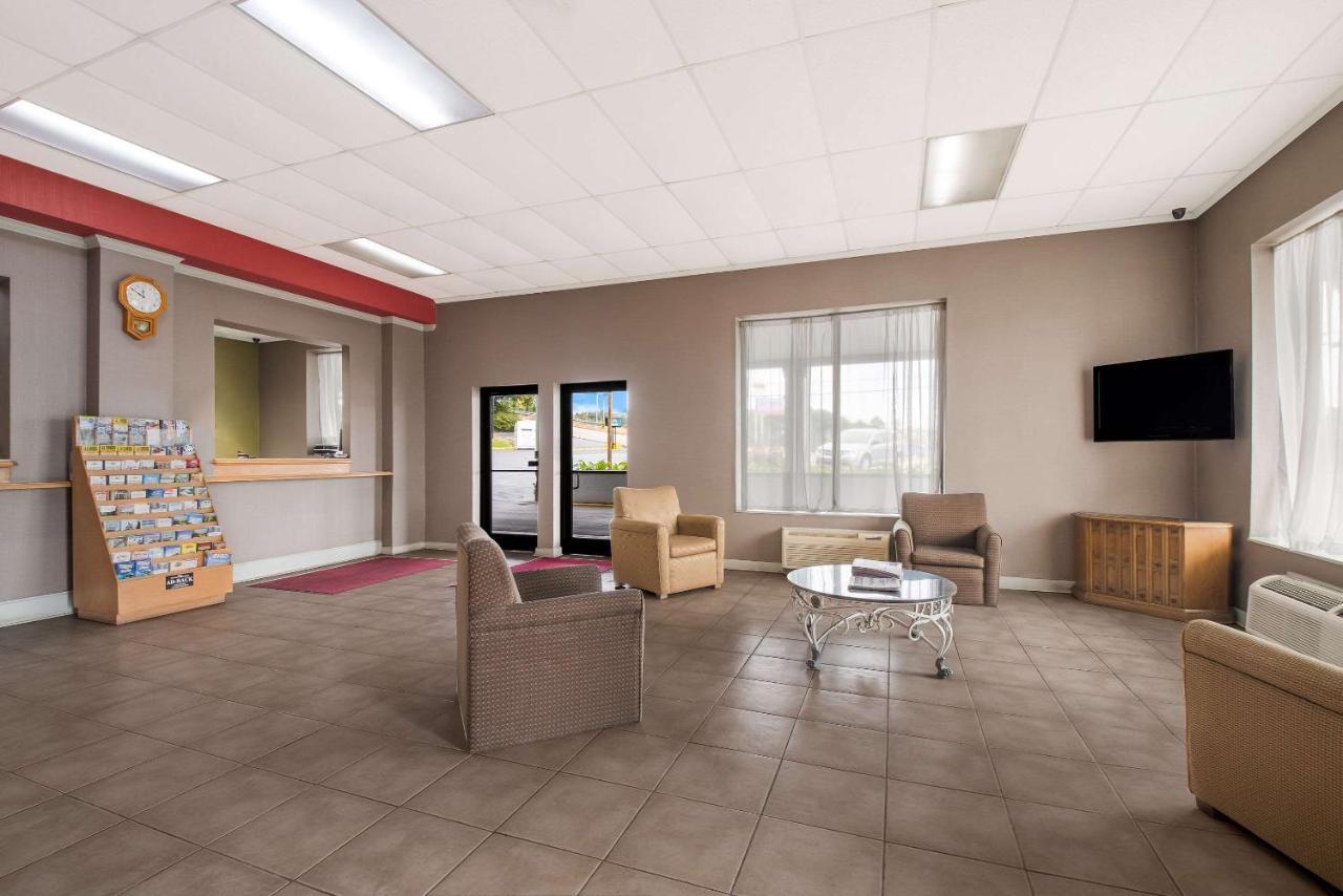 Suburban Studios Cleveland Tn I-75 Extérieur photo