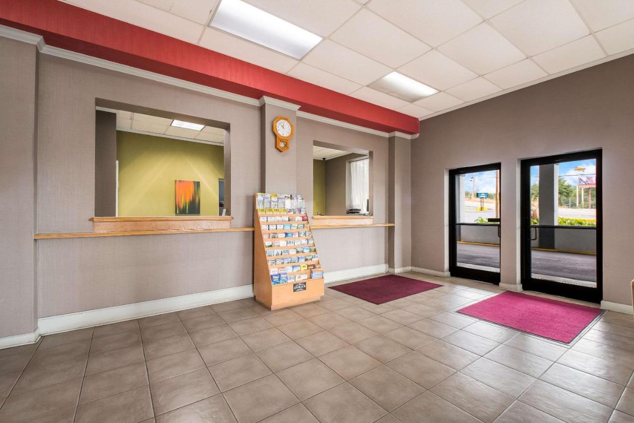 Suburban Studios Cleveland Tn I-75 Extérieur photo